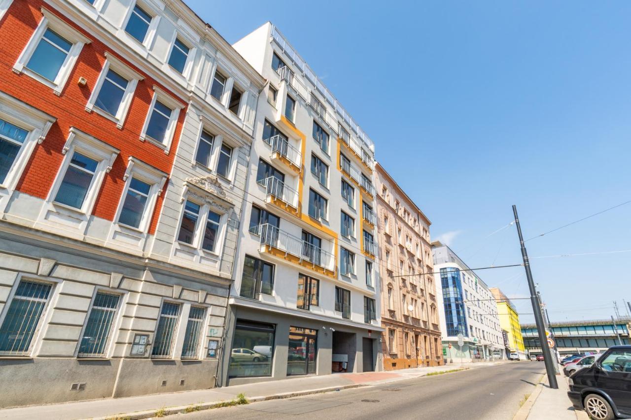 Brand New Studio Apartment #62 With Free Secure Parking In The Center - Prague, Prague