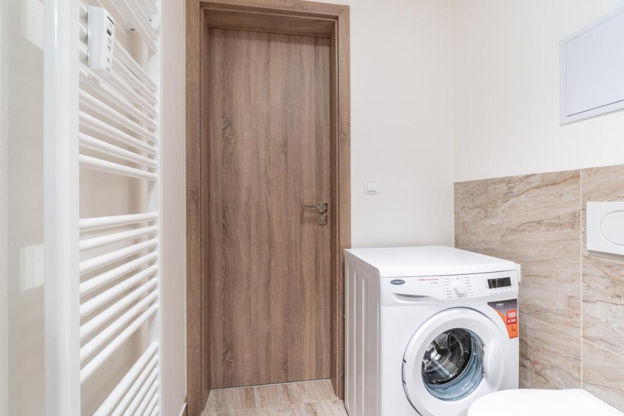 Brand New Studio Apartment #62 With Free Secure Parking In The Center - Prague — Photos 1